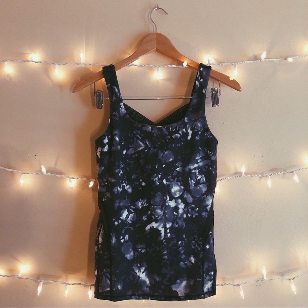 Lululemon tank top